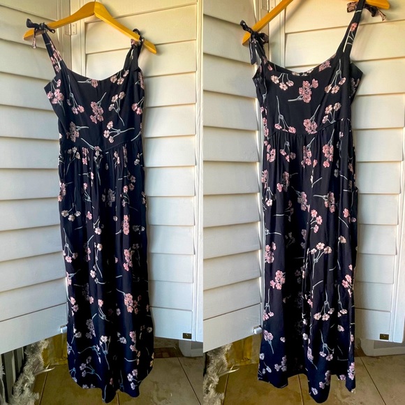 Flynn Skye Tawnya tie-shoulder Jumpsuit cherry blossom botanical floral - Picture 2 of 11